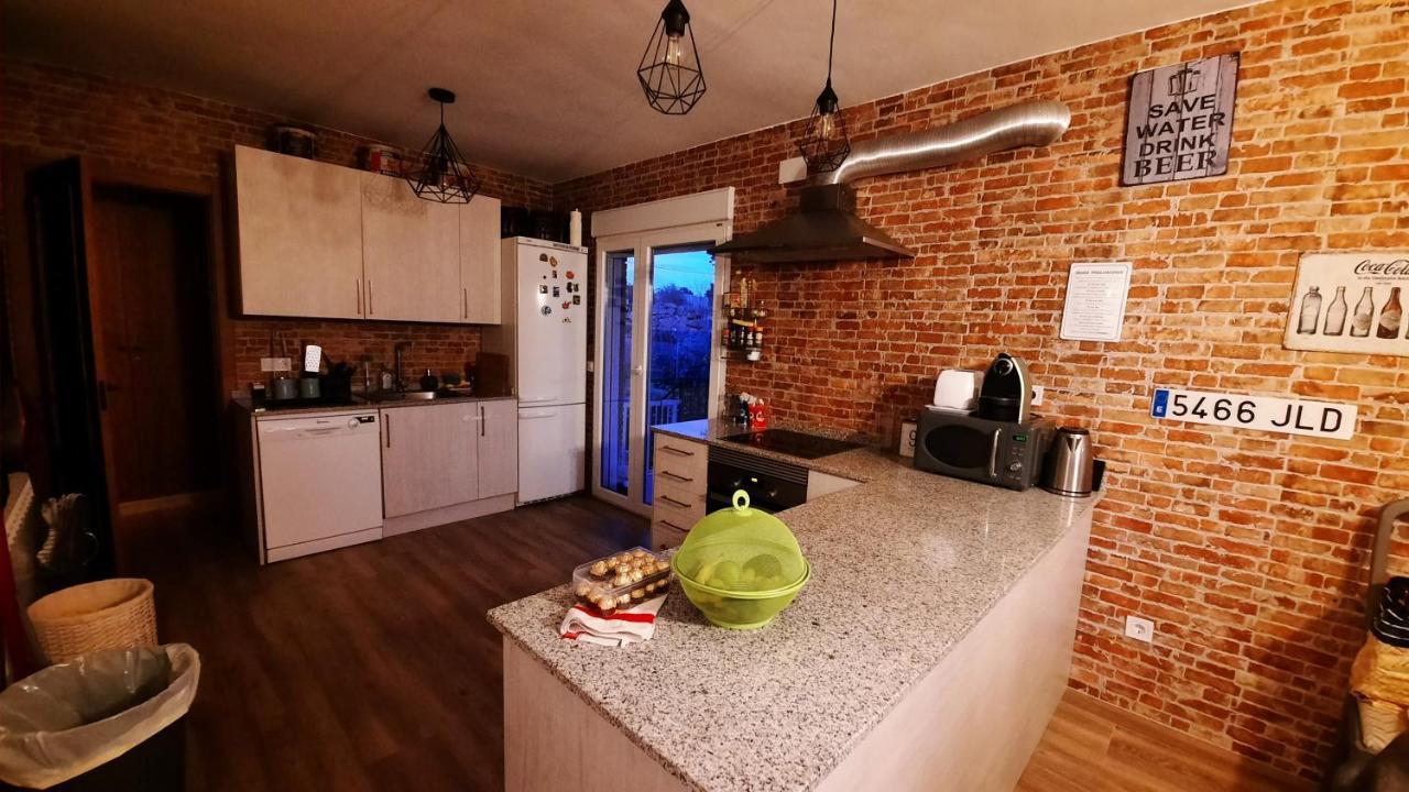 Chalet Con Piscina Y Bbq Para 10 Personas 圣马丁德瓦尔德 外观 照片
